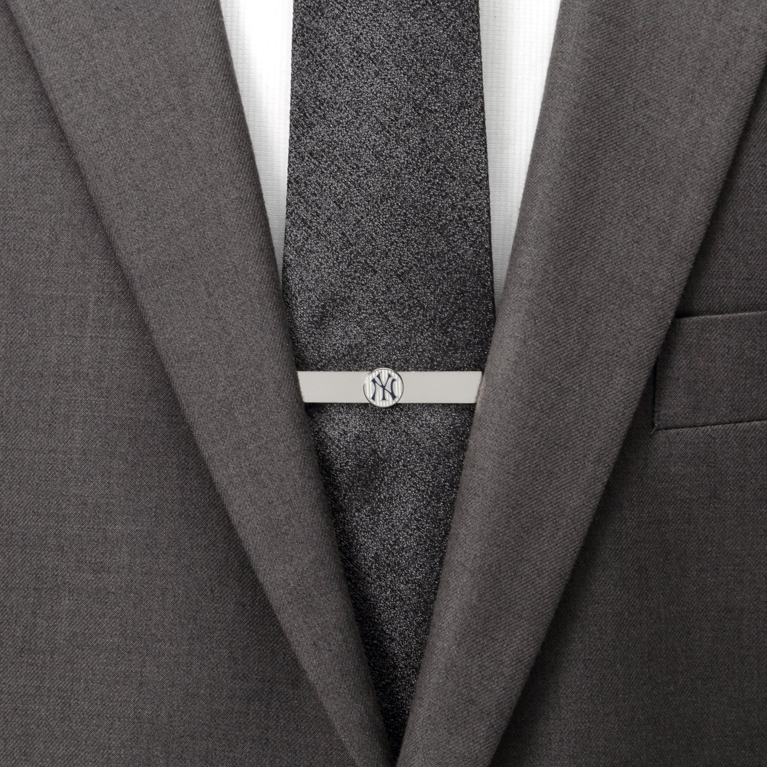 MLB New York Yankees Pinstripe Cufflink and Tie Bar Gift Set