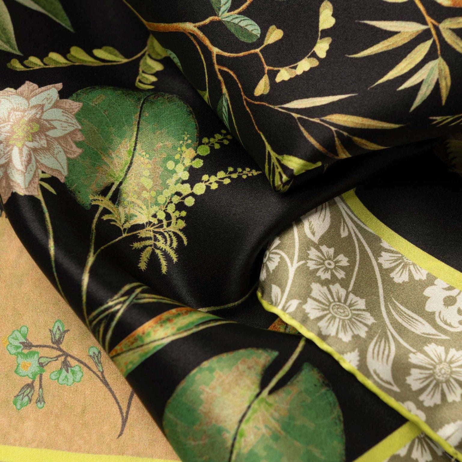 Fantasia - Silk Foulard - Black - My Men's Shop